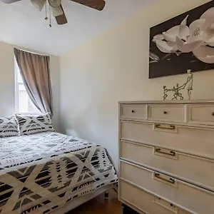 Prefect Location In Ss Flats W Pool Table! Holiday home