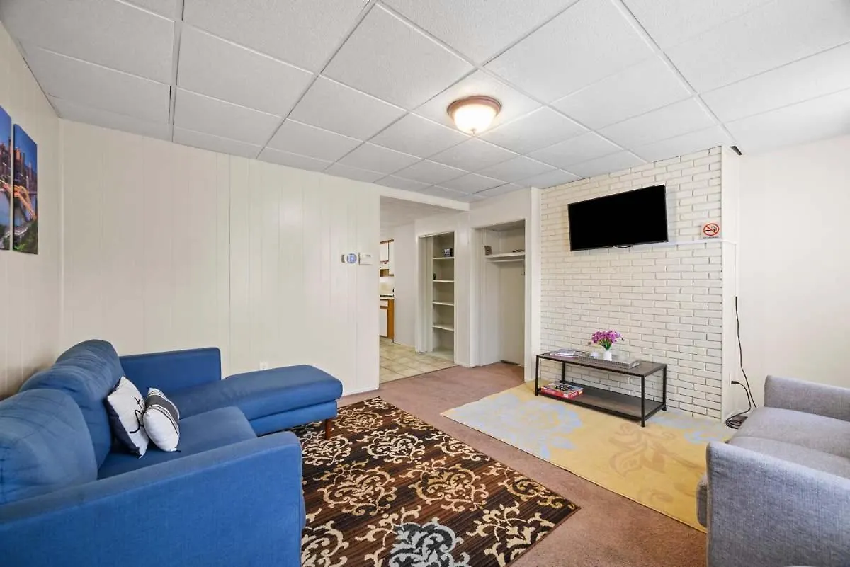 Bright & Cozy 2 Bed Home Private Parking Pittsburgh United States